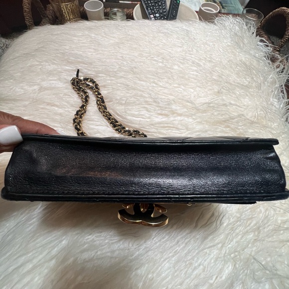 Vintage Chanel Golden Class WOC black lambskin quilted leather. - Picture 5 of 16